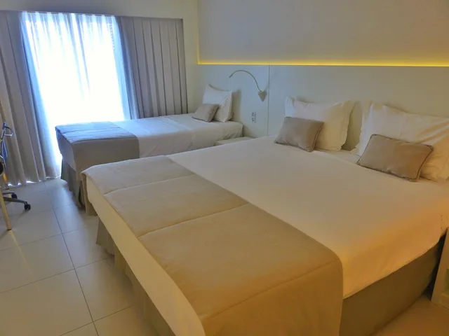 غرفة فاخرة ثلاثية بسرير مزدوج وسرير فردي، Cdesign Hotel 2/7