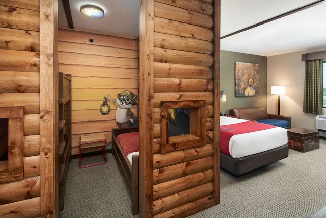 Kids Suite, Cabin, Great Wolf Lodge Manteca 2/4