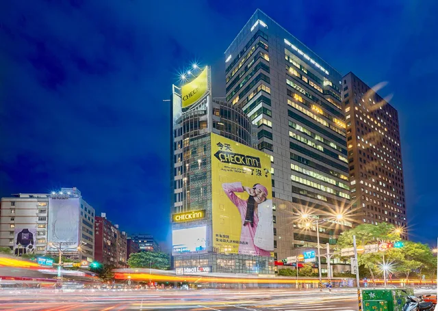 Inner, CHECK inn Taipei Xinyi 1/3
