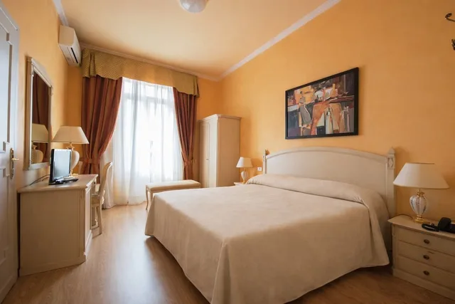Superior, Double Bed, Hotel Maderno 1/9