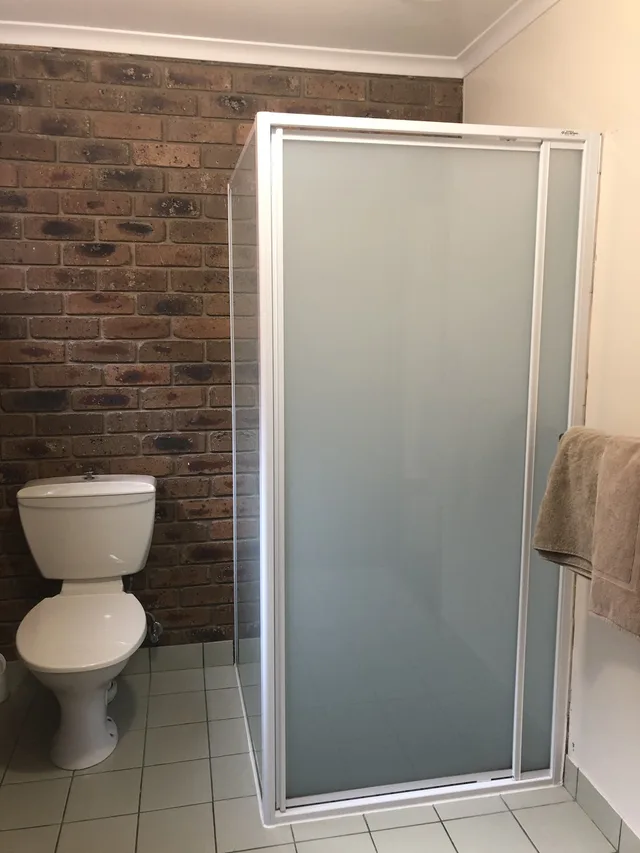 Room, 1 Queen and 1 Single Bed, Best Western Travellers Rest Motor Inn 1/1