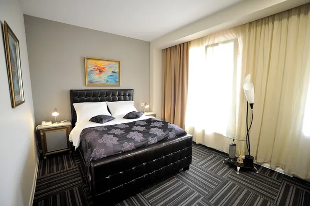 غرفة قياسية بسرير كوين بإطلالة على المدينة، ZP HOTEL 2/3