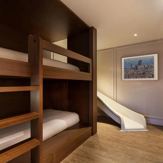 غرفة عائلية بسرير كينج وسرير بطابقين، The Ambassador Seoul - A Pullman Hotel 8/14
