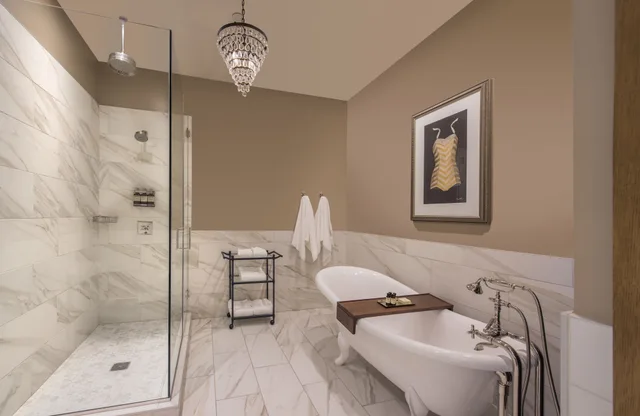 Lodge, Suite, King Bed، The Crawford Hotel 4/4