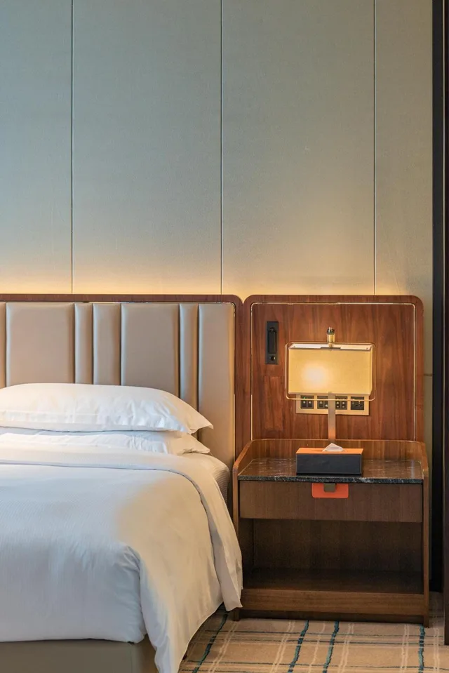 غرفة بسريرين منفصلين بإطلالة على المدينة، Hilton Fuzhou 2/4