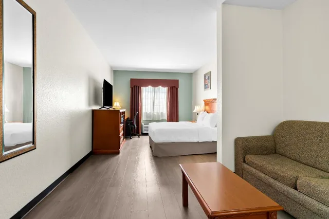 غرفة ديلوكس بسريرين كوين، Quality Inn & Suites McAlester on Hwy 69 6/8