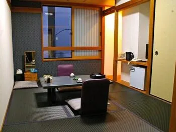 غرفة يابانية، Satomo Ryokan 1/1