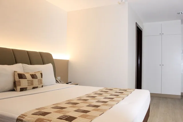 غرفة قياسية بسرير مزدوج، LAS PALMAS HOTEL DE MANILA 2/5