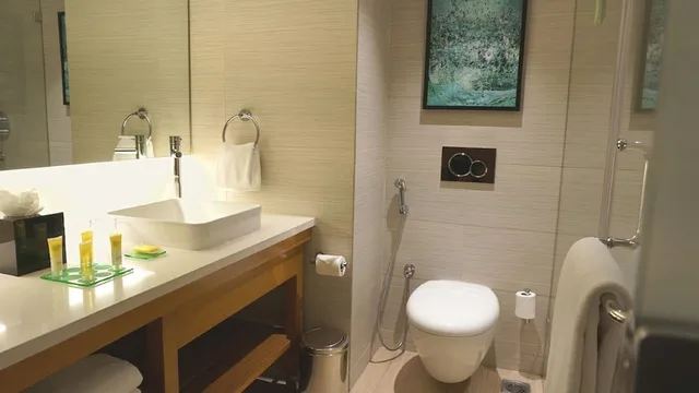 غرفة بسرير كينج بإطلالة على المدينة، Hyatt Place Hyderabad Banjara Hills 1/2