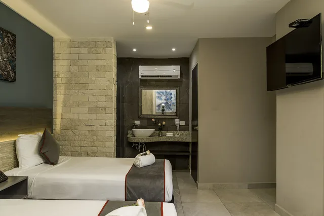 غرفة قياسية بسريرين منفصلين، Illusion Xpress Downtown Playa 8/10