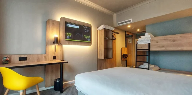 Family, B&b Hotel London Heathrow 3/6
