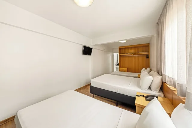 غرفة عائلية بسرير مزدوج وسريرين منفصلين، Slim Hotel Sao Paulo Congonhas - Aeroporto 2/10