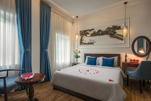 غرفة ديلوكس بسرير مزدوج أو سريرين منفصلين بإطلالة على المدينة لذوي الإعاقة، HANOI CHIC BOUTIQUE HOTEL 4/10
