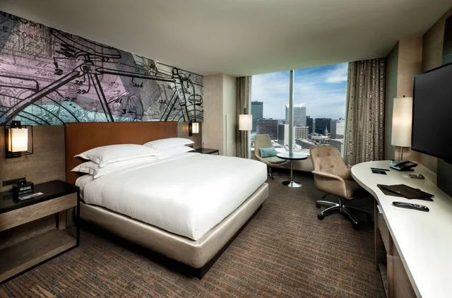 Ambassador, Suite, King Bed, Hilton Cleveland Downtown 1/10
