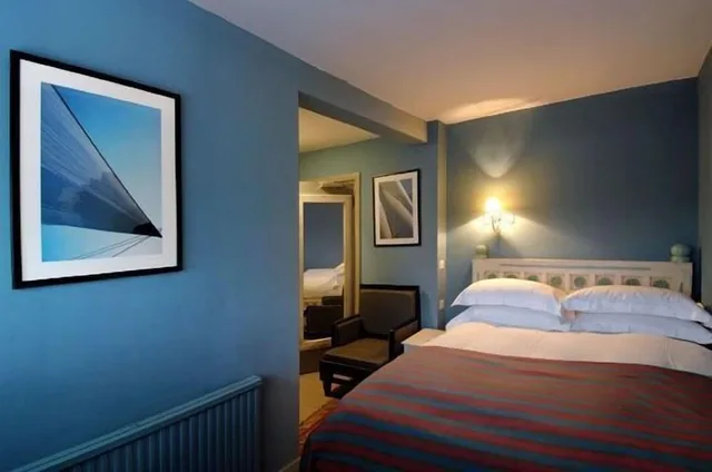 Classic, Double Bed, The Elephant Hotel 2/8