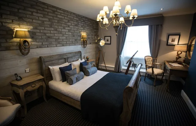 جناح جونيور بسرير كينج بحوض جاكوزي، Roker Hotel, BW Premier Collection 5/8