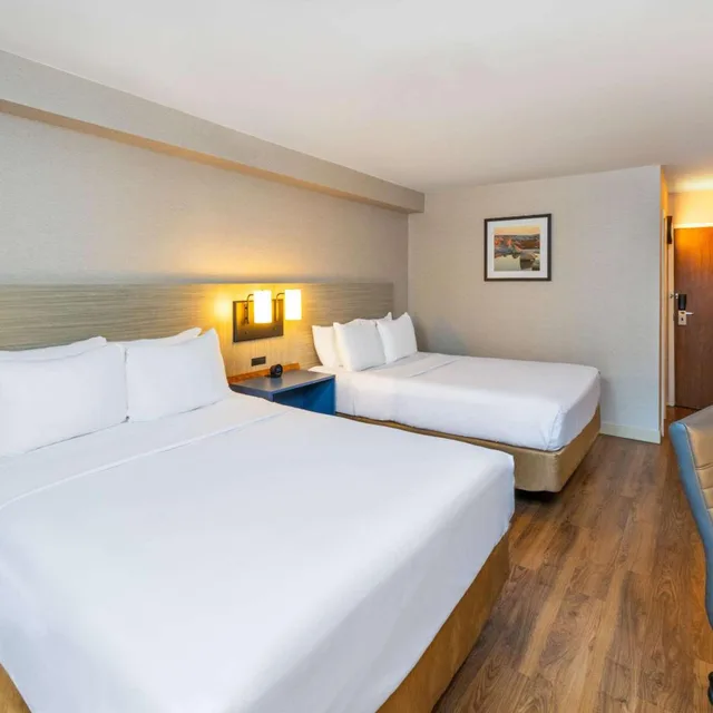 غرفة قياسية بسرير مزدوج، Comfort Inn Parry Sound 5/10