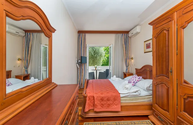 2 Bedrooms, Deluxe, Apartment, 2 Queen Beds, Sofa, Kitchen, Dubrovnik Hotel 5/10