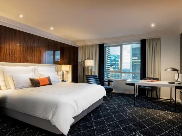 جناح تنفيذي بسرير كينج، Swissotel Sydney 1/5