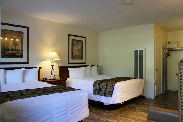 غرفة بسريرين كوين، Big Pines Mountain House 5/10