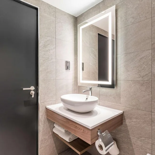 غرفة عائلية بسرير كينج، Radisson Red London Heathrow 7/9