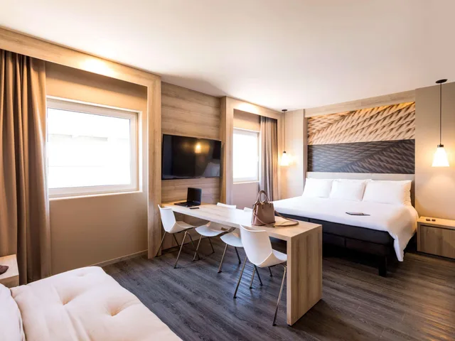 جناح بسرير كينج، Ibis Torreon 1/8
