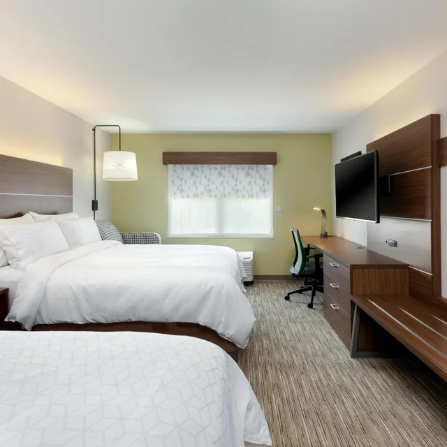 جناح لذوي الإعاقة، Holiday Inn Express Alpharetta Roswell 1/2