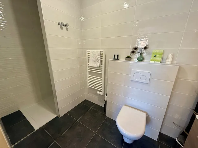 غرفة كومفورت بسرير كينج بحمام خاص لذوي الإعاقة، Chambres D hotes Gite Grange Debout 10/10