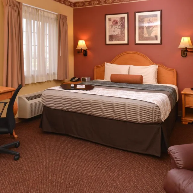 جناح بسرير كينج بجاكوزي، Country Hearth Inn & Suites Edwardsville St. Louis 1/5