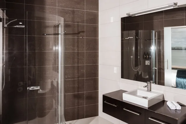 Overwater, Executive, King Bed، Trinity Wharf Tauranga 2/7