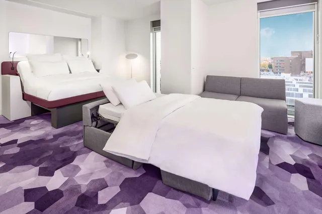 Junior Suite, Queen Bed, YOTEL Amsterdam, Select by Hilton 1/1