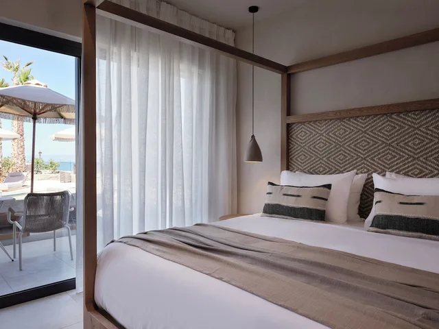 Swim Up, Luxury, Queen Bed, Sofa، Stella Blue Seaside Resort 1/7