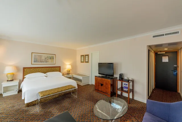 غرفة تنفيذية بسرير كوين وسريرين منفصلين، Grand Skylight Hotel Royal 3/6