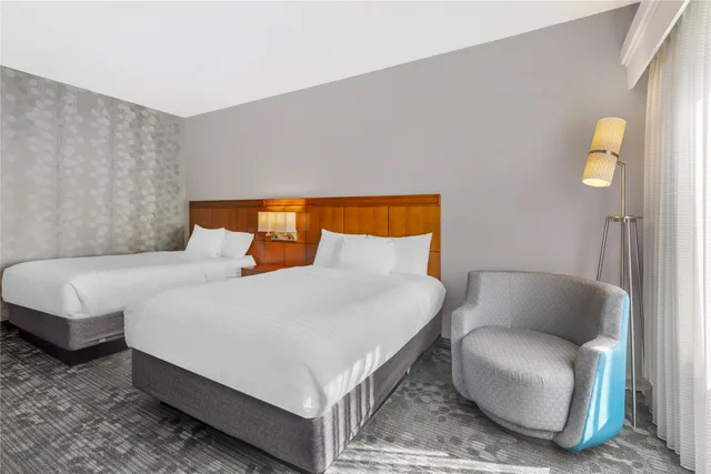 1 Bedroom, Suite, 2 Double Beds, Patio, Sonesta Select Newport Middletown 2/3