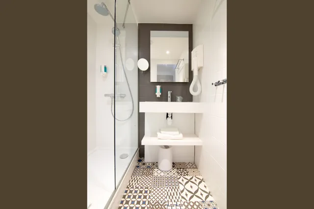 Room, Quadruple, 2 Double Beds, Hotel La Regence 9/10