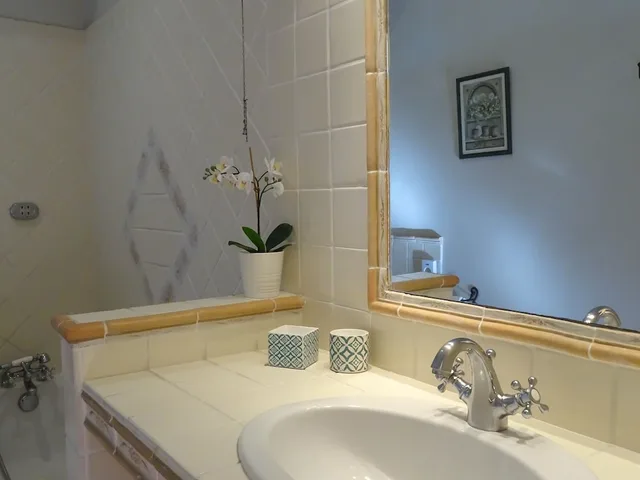 غرفة بسرير مزدوج بإطلالة على الحديقة، Clos Saint-Pierre De Fraisse 2/2