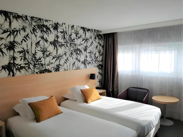 غرفة قياسية بسرير كينج، Hotel Inn Paris CDG Airport 1/2