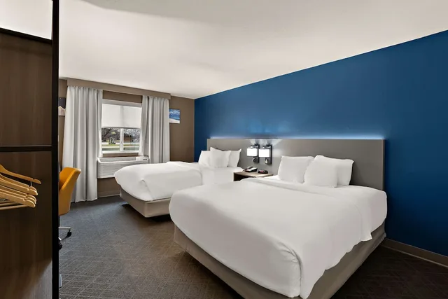غرفة بسريرين كوين لذوي الإعاقة، Comfort Inn & Suites Fremont 2/3