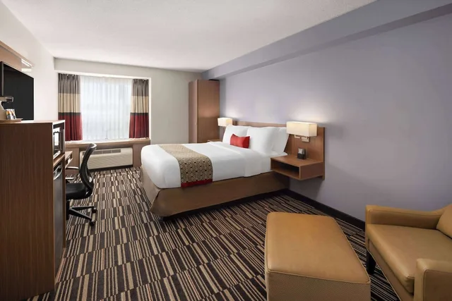 غرفة ديلوكس بسرير كوين، Microtel Inn And Suites By Wyndham Kirkland Lake 3/5
