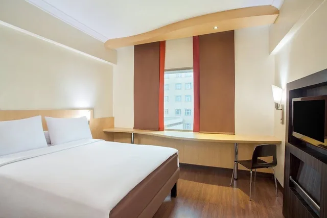 غرفة سوبيريور بسرير كوين، Tamarin Hotel Jakarta 1/6