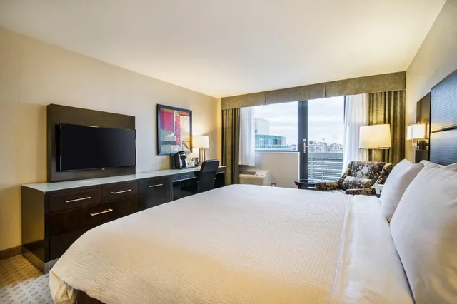 غرفة بسرير كينج، Holiday Inn Vancouver Centre 4/7