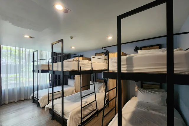 Private, 8 Beds, 8 Bunk Beds, Private Bathroom، Simply Sleep Hostel 1/2