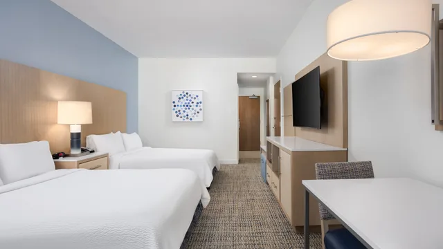 Room, 2 Queen Beds, HOLIDAY INN RESORT FORT WALTON BEACH 4/7