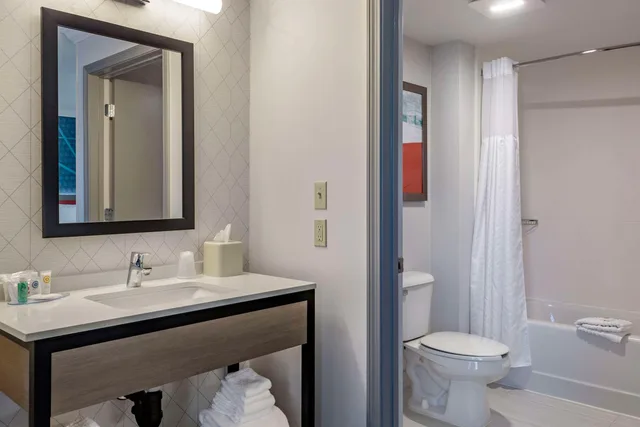 جناح بسريرين كوين لذوي الإعاقة، Comfort Inn & Suites Hadley - Amherst 2/2