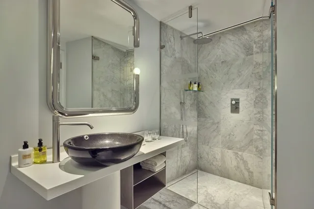 غرفة قياسية بسرير كوين، Sea Containers London 8/10