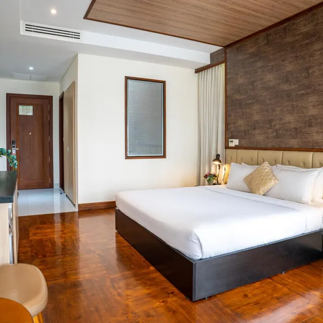 غرفة ديلوكس بسرير مزدوج بإطلالة على المدينة بشرفة، LCS Hotel & Apartment 8/10