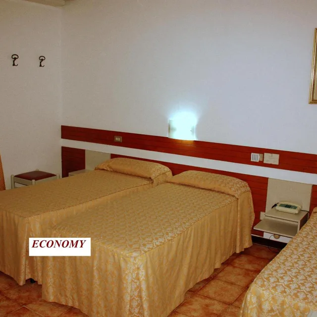 غرفة اقتصادية ثلاثية، Piccolo Hotel 5/7