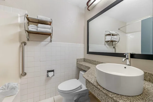 جناح بسريرين كوين، Quality Inn & Suites Kansas City - Independence I-70 East 6/7