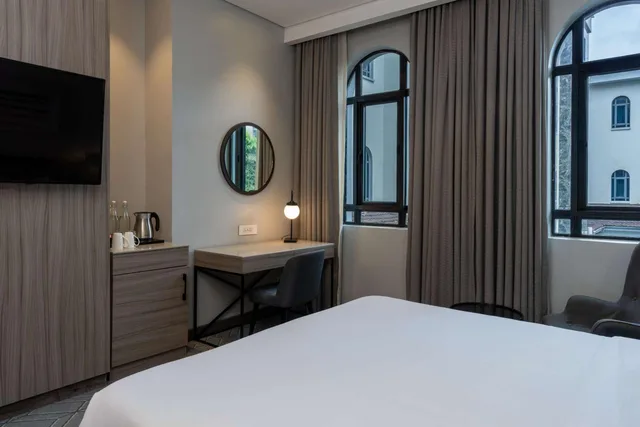 غرفة سوبيريور بإطلالة على المسبح، Radisson Hotel Lagos Ikeja 3/6