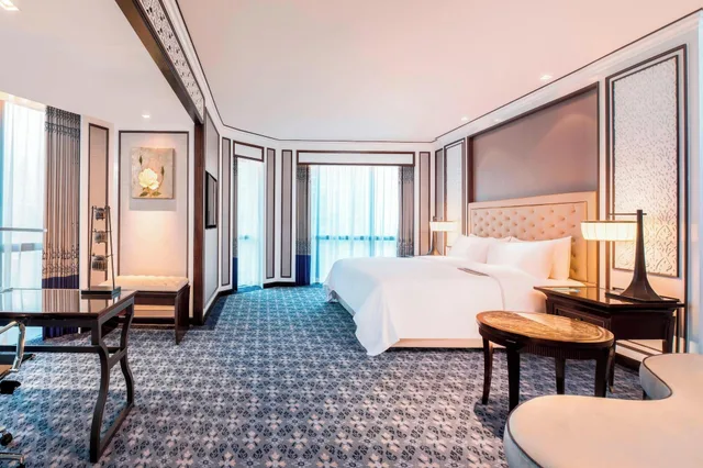 1 Bedroom, Royal, Suite, Club Lounge Access, THE ATHENEE HOTEL, A LUXURY COLLECTION HOTEL BANGKOK 1/4
